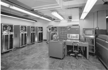 An IBM 704 mainframe computer. (Image courtesy of Lawrence Livermore National Laboratory)